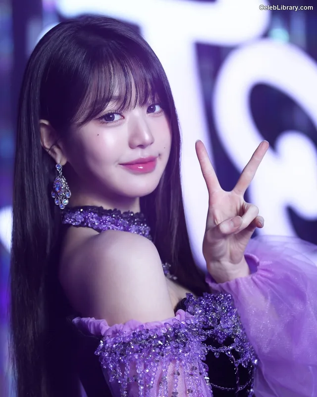 Jang Won-young  장원영 WONYOUNG photo 12 of 5846