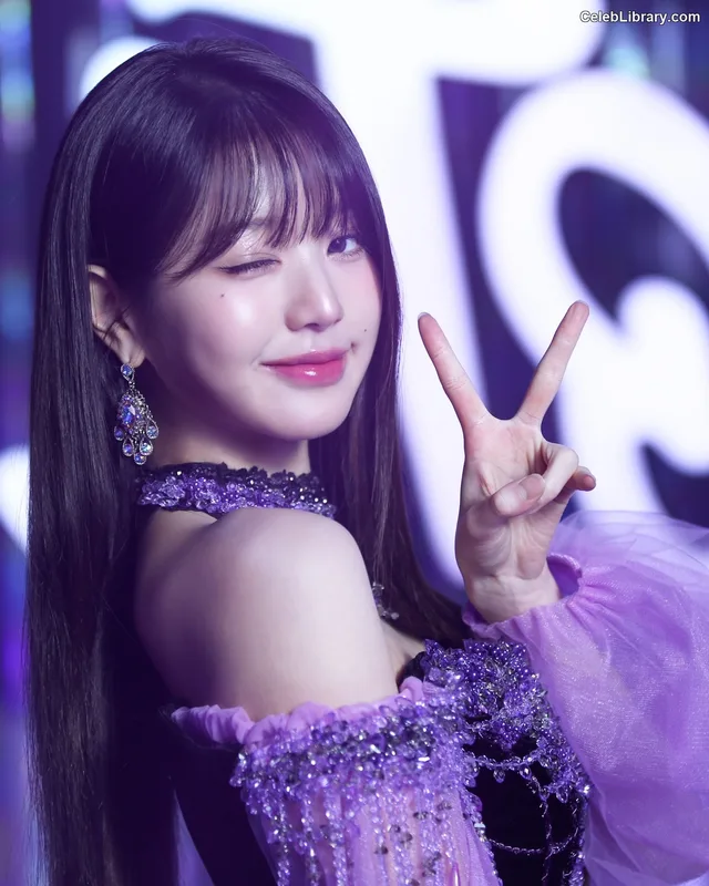 Jang Won-young  장원영 WONYOUNG photo 13 of 5846