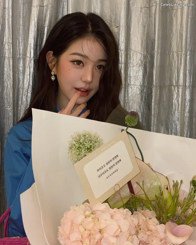 Jang Won-young  장원영 WONYOUNG photo 6 of 5846