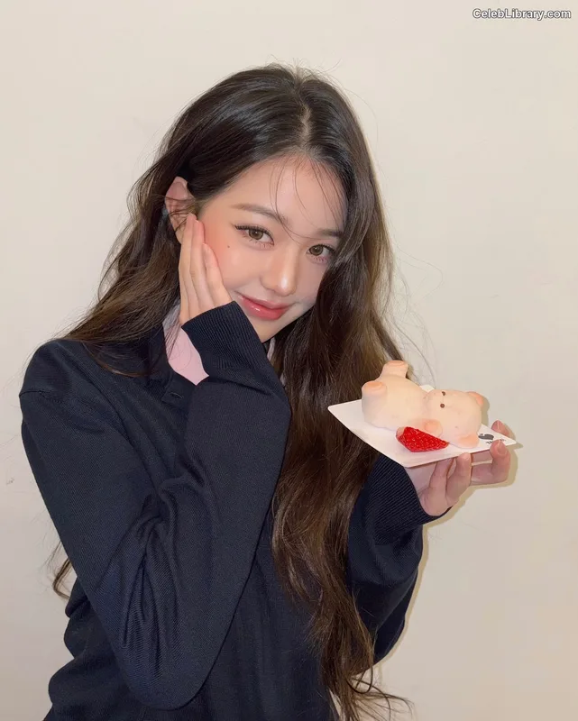 Jang Won-young  장원영 WONYOUNG photo 17 of 5846
