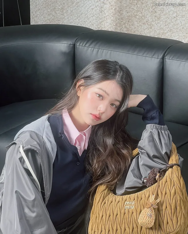 Jang Won-young  장원영 WONYOUNG photo 21 of 5846