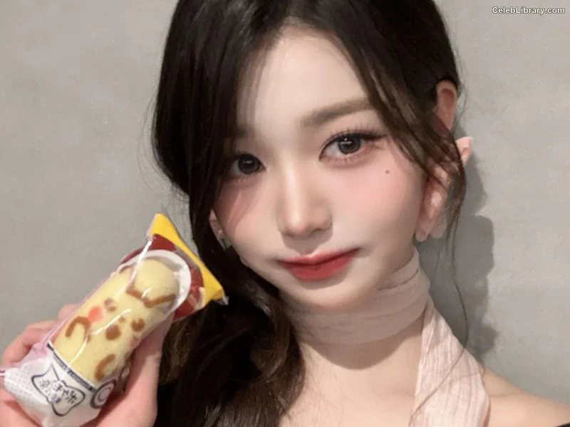 Jang Won-young  장원영 WONYOUNG photo 8 of 5846
