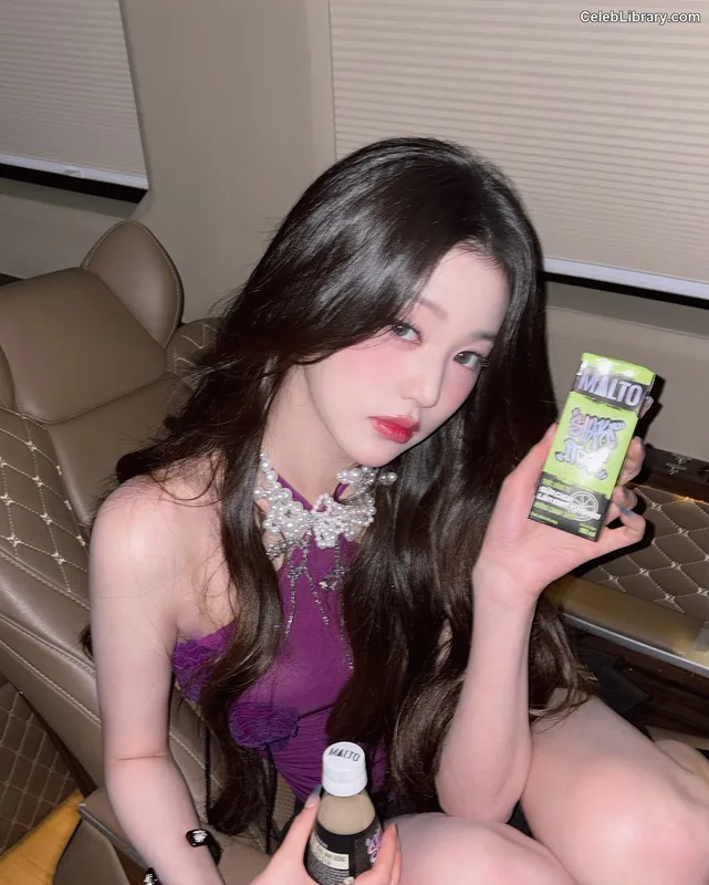 Jang Won-young  장원영 WONYOUNG photo 13 of 5846