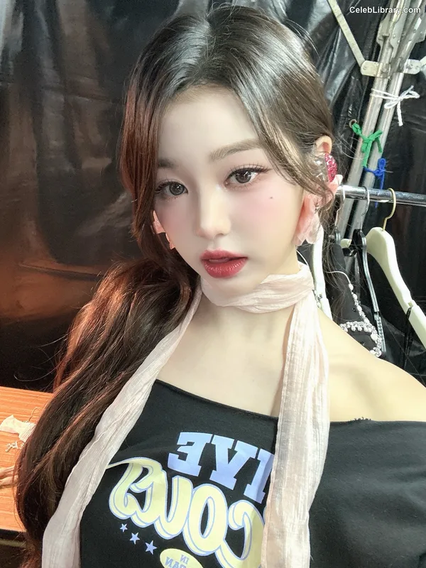 Jang Won-young  장원영 WONYOUNG photo 5 of 5846