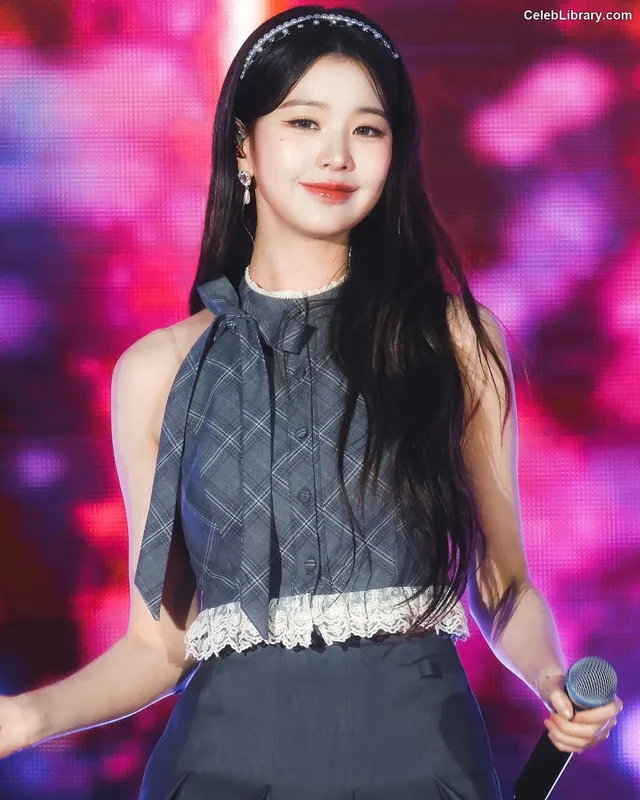 Jang Won-young  장원영 WONYOUNG photo 8 of 5846