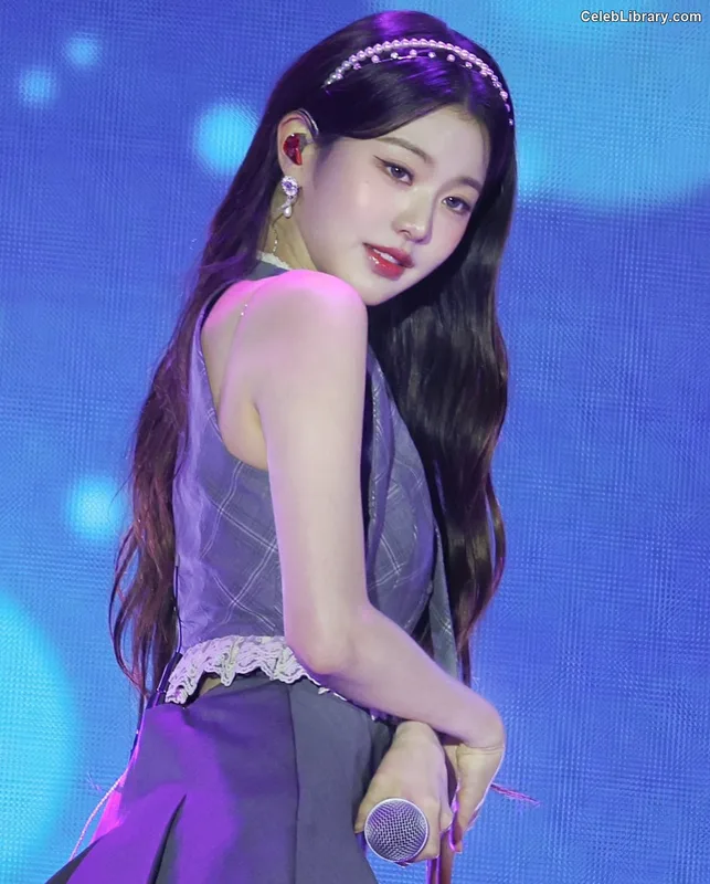 Jang Won-young  장원영 WONYOUNG photo 14 of 5846