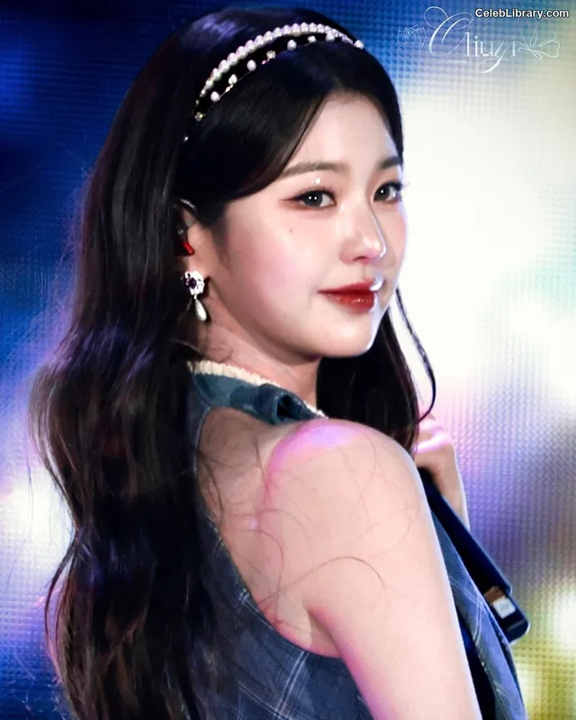 Jang Won-young  장원영 WONYOUNG photo 17 of 5846