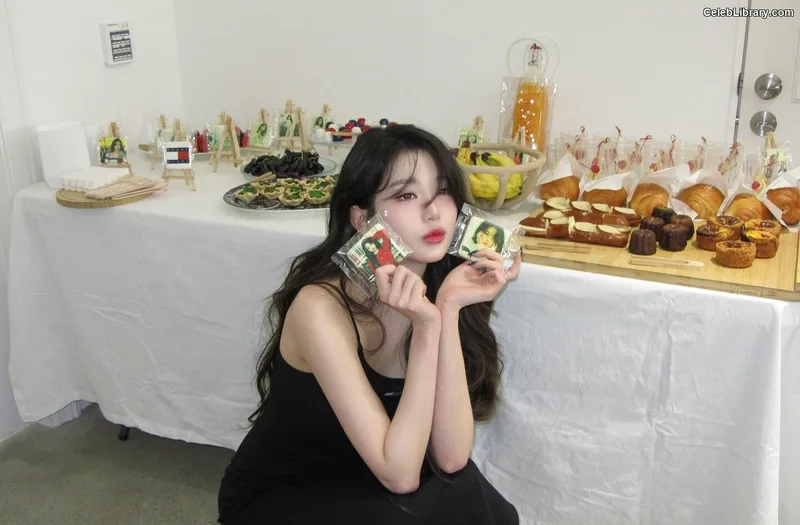 Jang Won-young  장원영 WONYOUNG photo 21 of 5846