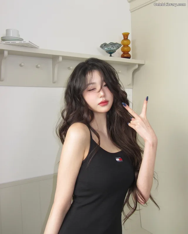 Jang Won-young  장원영 WONYOUNG photo 22 of 5846