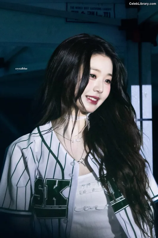 Jang Won-young  장원영 WONYOUNG photo 14 of 5846