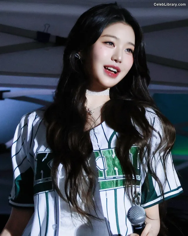 Jang Won-young  장원영 WONYOUNG photo 5 of 5846