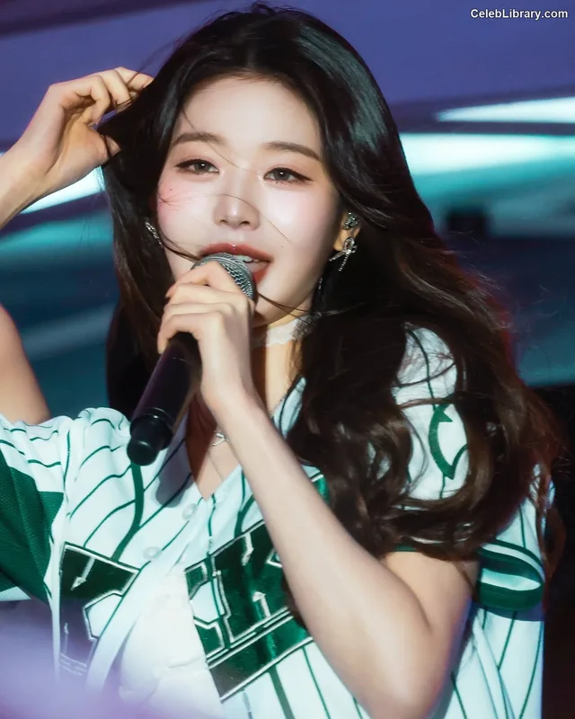 Jang Won-young  장원영 WONYOUNG photo 21 of 5846