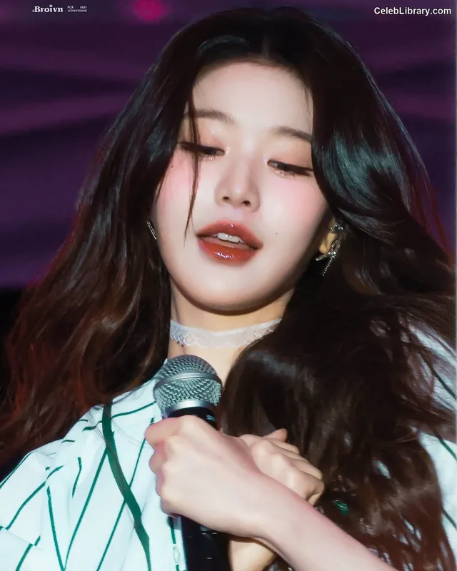 Jang Won-young  장원영 WONYOUNG photo 22 of 5846