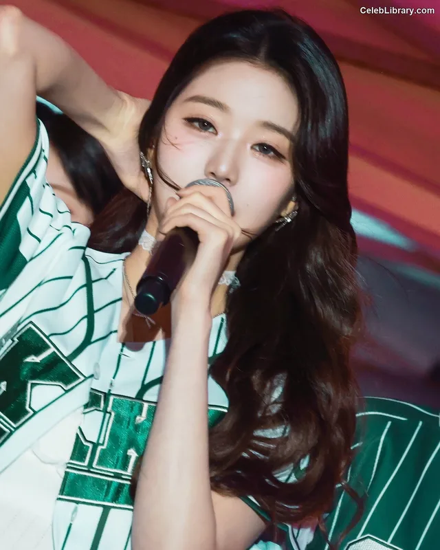 Jang Won-young  장원영 WONYOUNG photo 23 of 5846