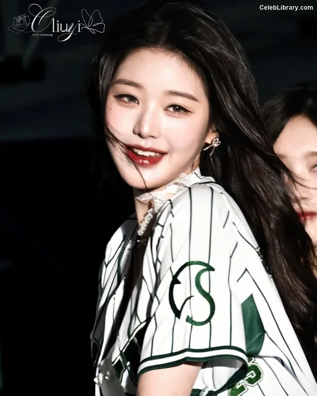 Jang Won-young  장원영 WONYOUNG photo 5 of 5846
