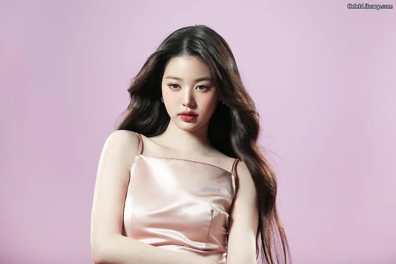 Jang Won-young  장원영 WONYOUNG photo 9 of 5846