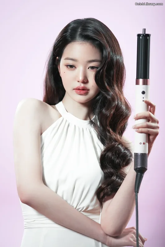 Jang Won-young  장원영 WONYOUNG photo 14 of 5846