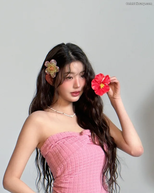 Jang Won-young  장원영 WONYOUNG photo 21 of 5846