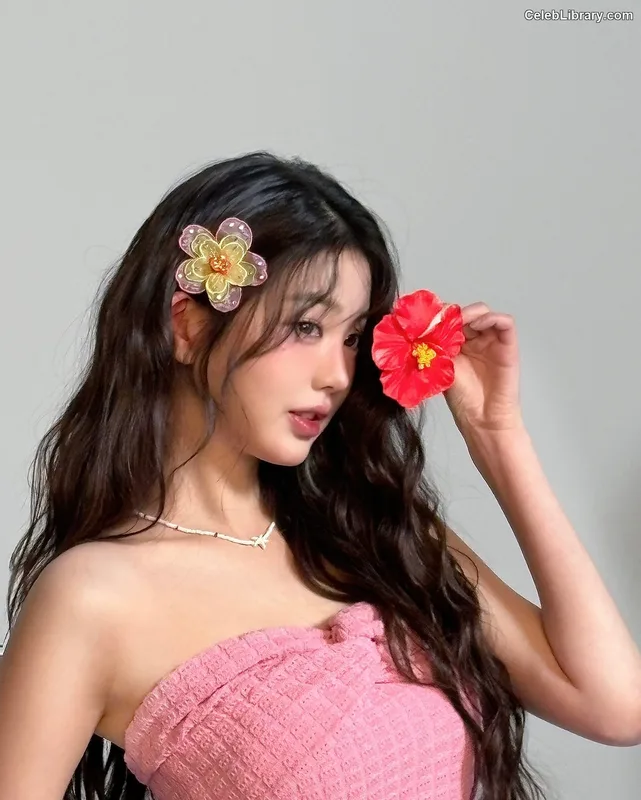 Jang Won-young  장원영 WONYOUNG photo 24 of 5846