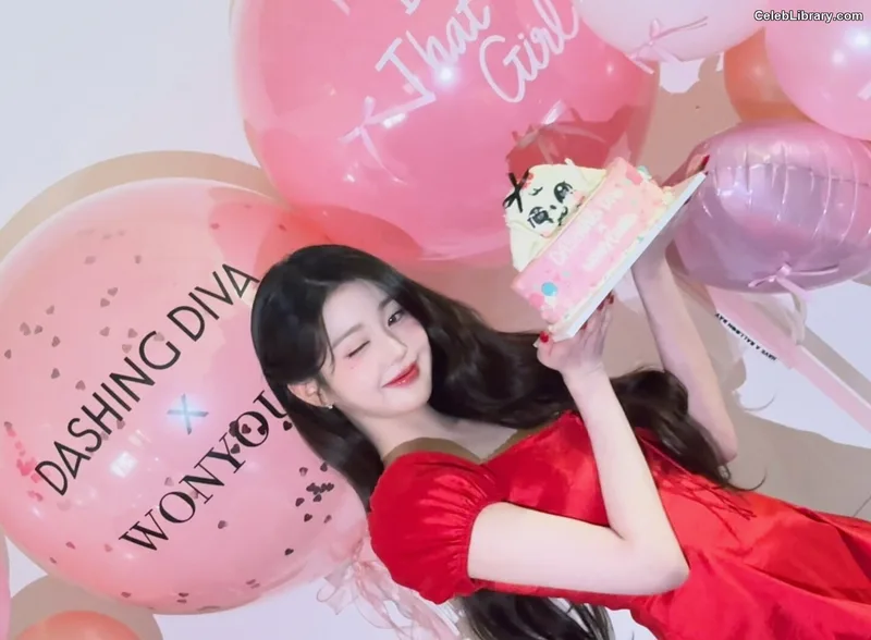 Jang Won-young  장원영 WONYOUNG photo 8 of 5846