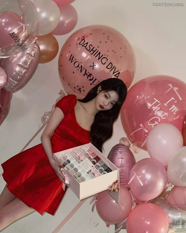 Jang Won-young  장원영 WONYOUNG photo 12 of 5846