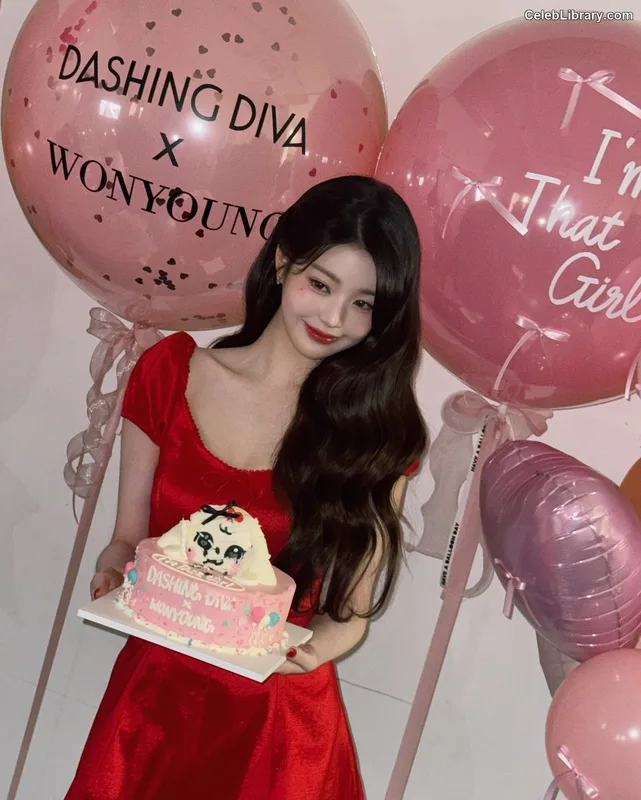 Jang Won-young  장원영 WONYOUNG photo 14 of 5846