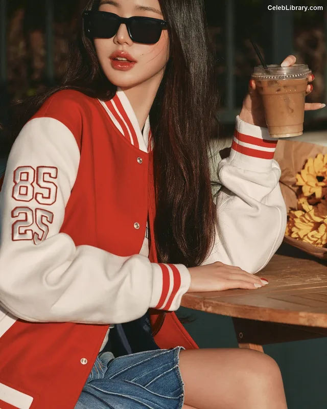 Jang Won-young  장원영 WONYOUNG photo 2 of 5846