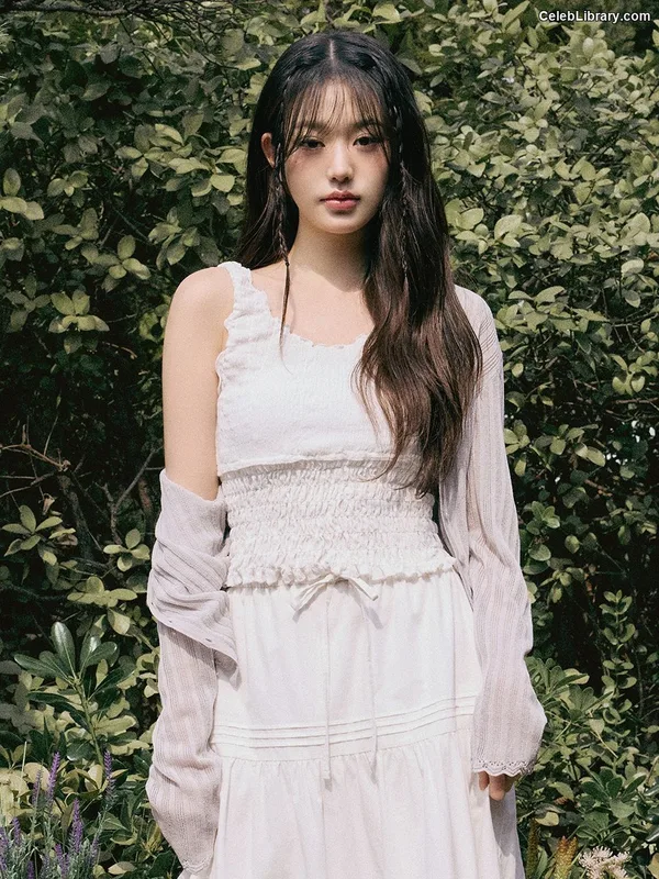 Jang Won-young  장원영 WONYOUNG photo 5 of 5846