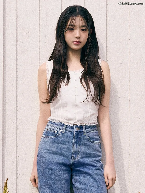 Jang Won-young 장원영 WONYOUNG photo 2 of 5846