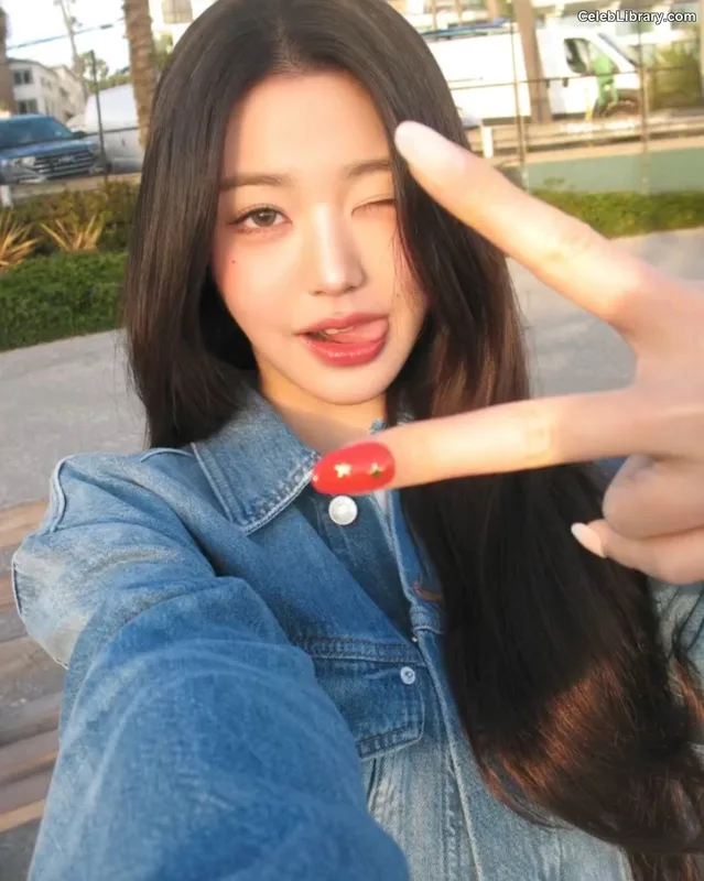 Jang Won-young 장원영 WONYOUNG photo 11 of 5846