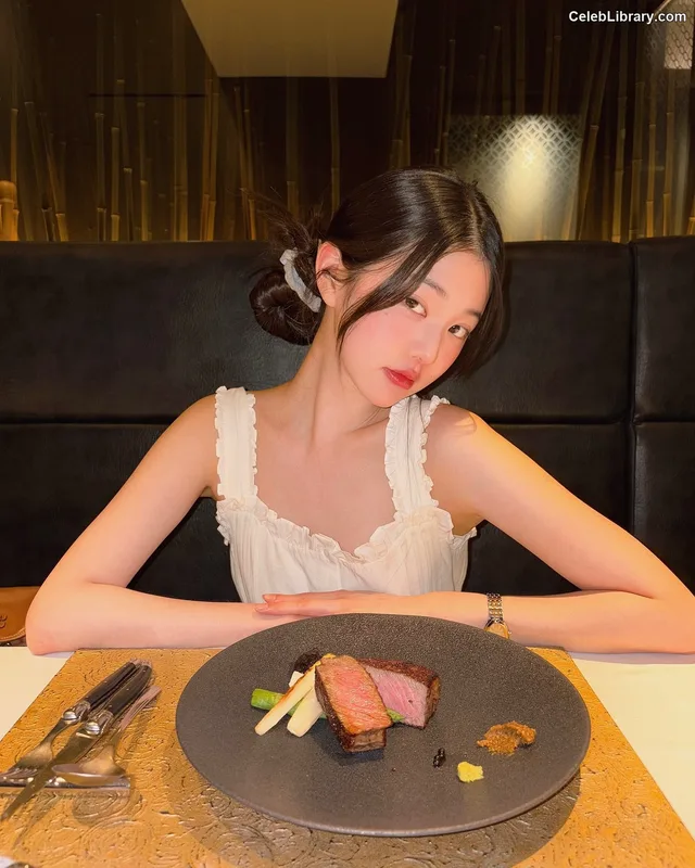 Jang Won-young 장원영 WONYOUNG photo 20 of 5846