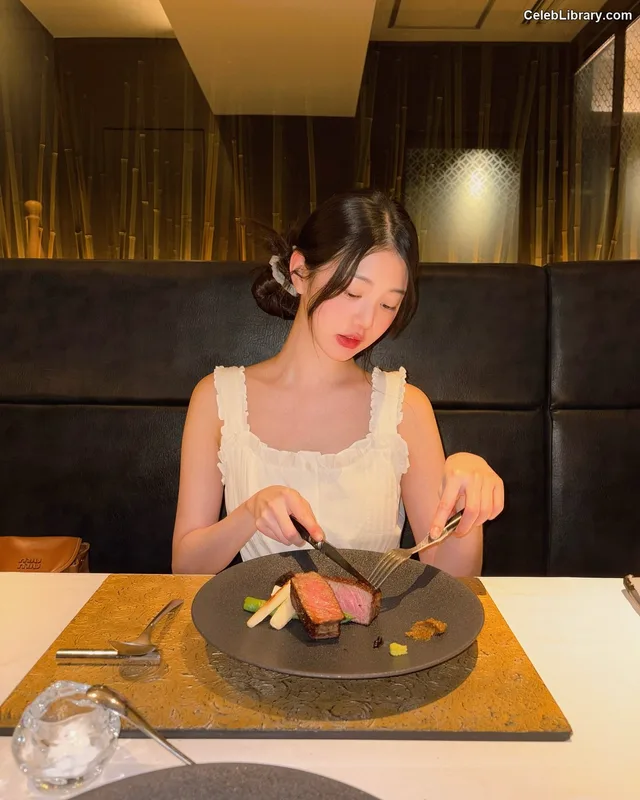 Jang Won-young 장원영 WONYOUNG photo 21 of 5846