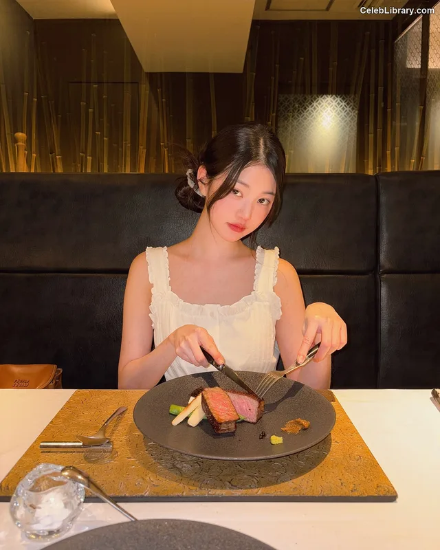 Jang Won-young 장원영 WONYOUNG photo 22 of 5846
