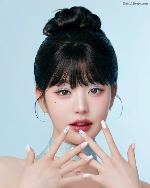 Jang Won-young 장원영 WONYOUNG photo 1 of 5846