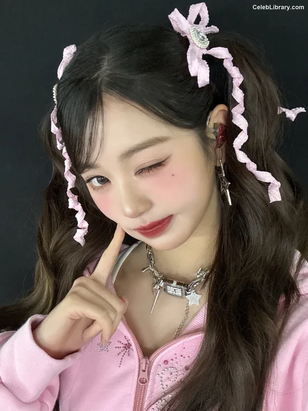 Jang Won-young 장원영 WONYOUNG photo 21 of 5846