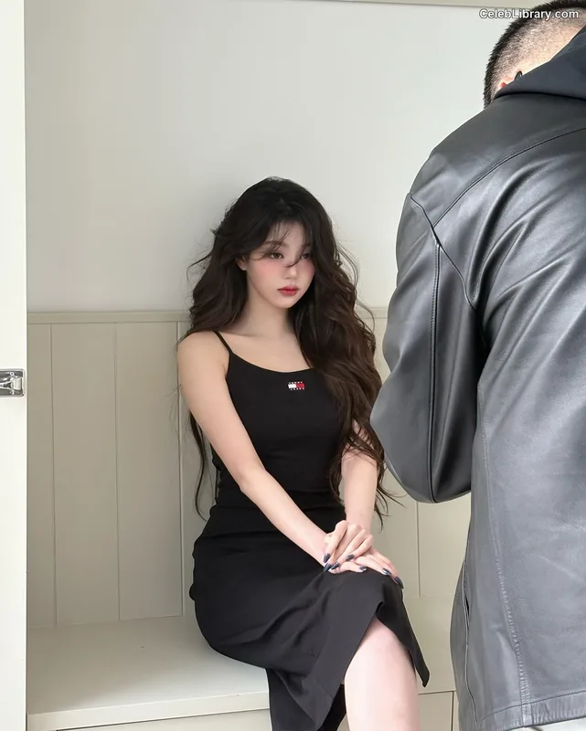Jang Won-young 장원영 WONYOUNG photo 3 of 5846