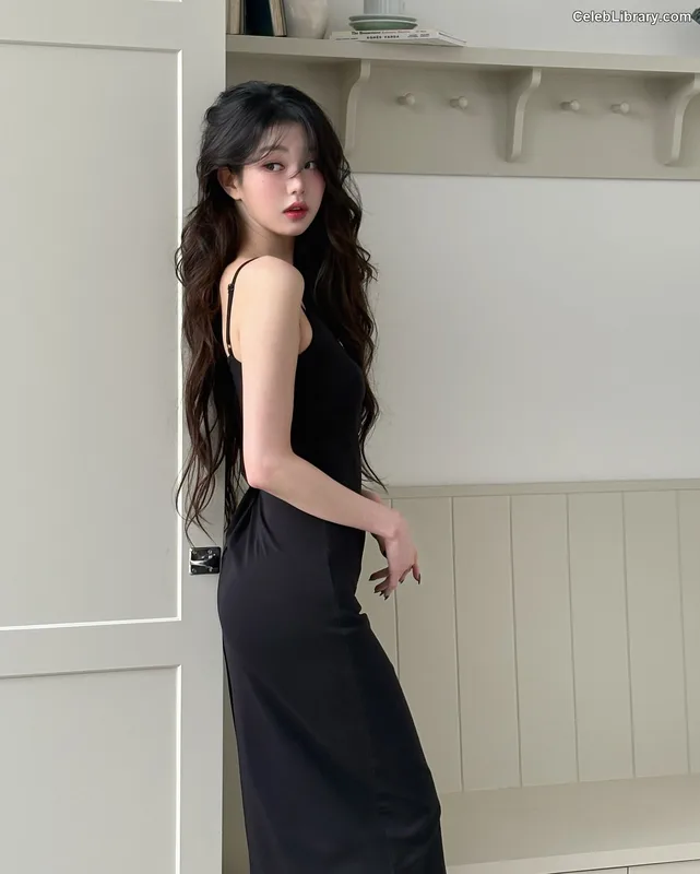 Jang Won-young 장원영 WONYOUNG photo 4 of 5846