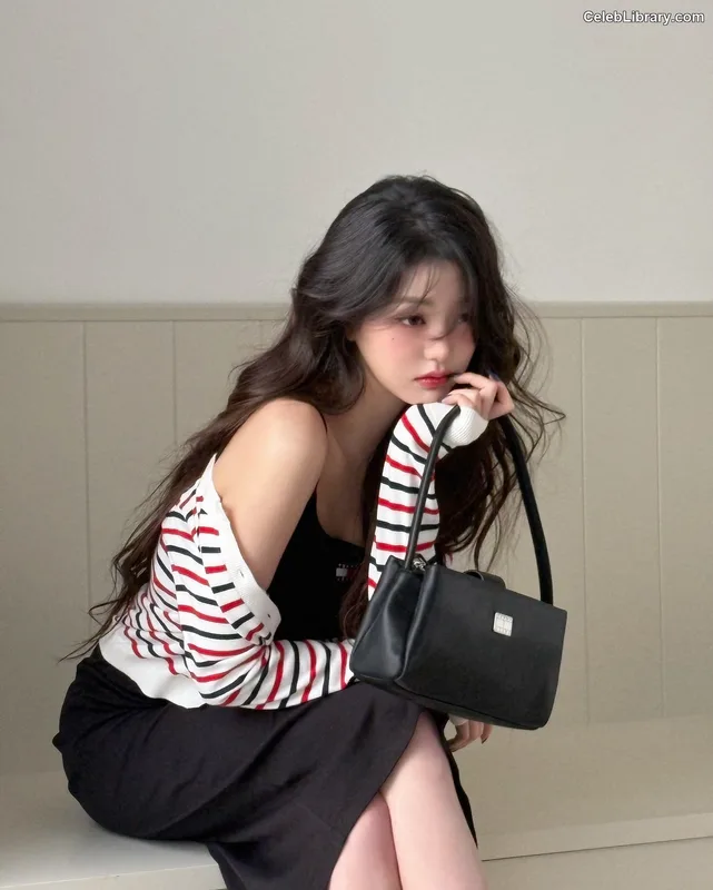 Jang Won-young 장원영 WONYOUNG photo 7 of 5846