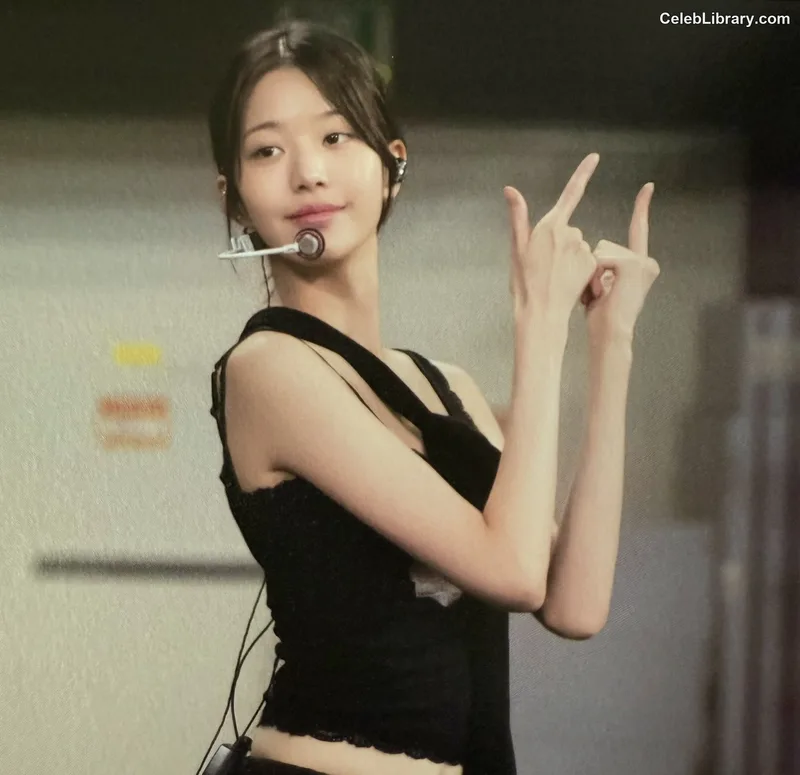 Jang Won-young 장원영 WONYOUNG photo 17 of 5846