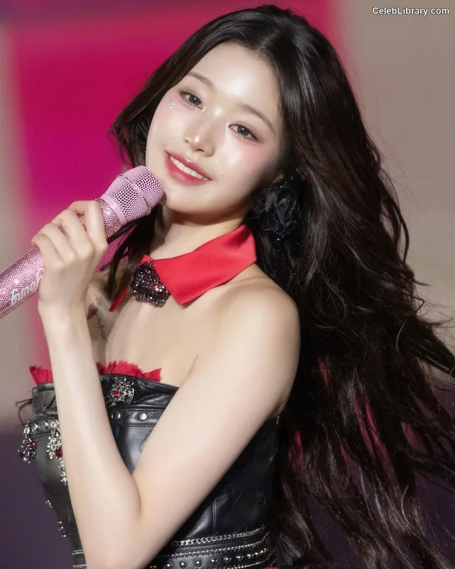 Jang Won-young 장원영 WONYOUNG photo 18 of 5846
