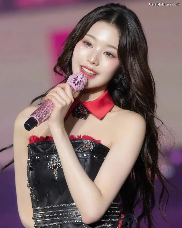 Jang Won-young 장원영 WONYOUNG photo 19 of 5846