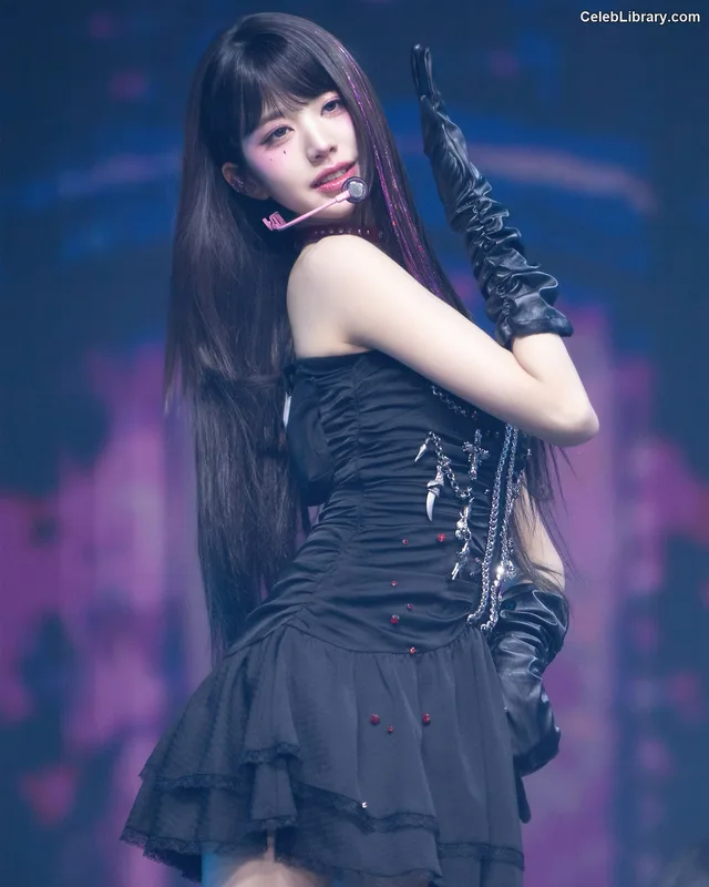 Jang Won-young 장원영 WONYOUNG photo 21 of 5846