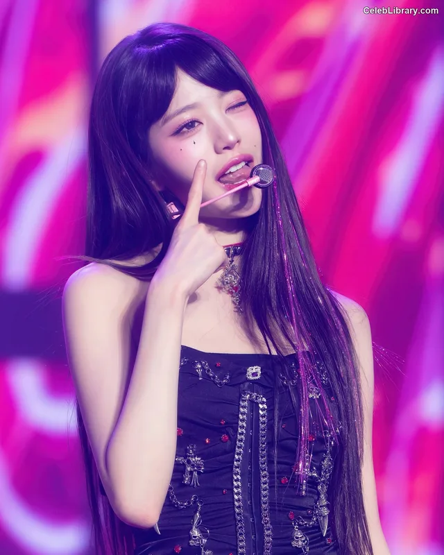 Jang Won-young 장원영 WONYOUNG photo 22 of 5846