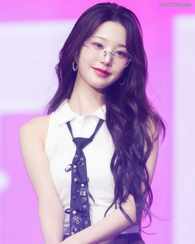 Jang Won-young 장원영 WONYOUNG photo 23 of 5846