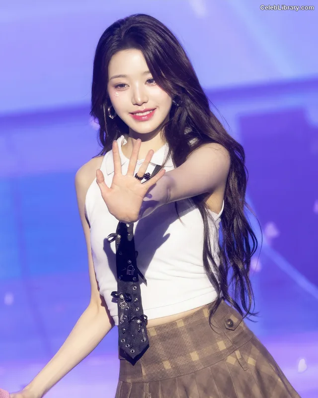 Jang Won-young 장원영 WONYOUNG photo 24 of 5846