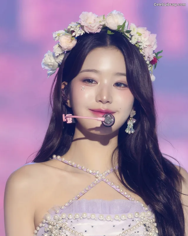 Jang Won-young  장원영 WONYOUNG photo 1 of 5846