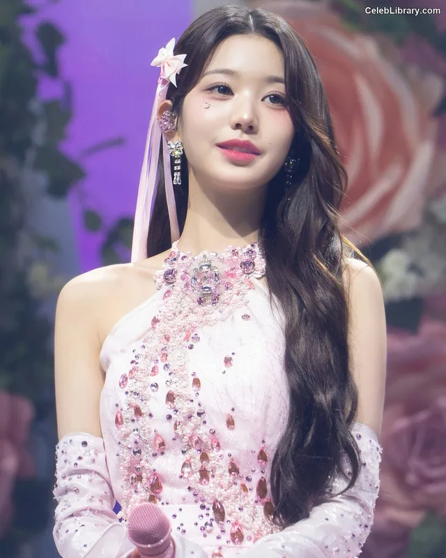 Jang Won-young  장원영 WONYOUNG photo 6 of 5846