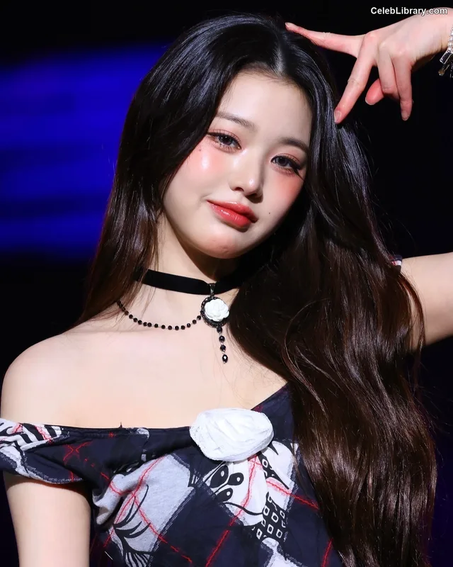 Jang Won-young  장원영 WONYOUNG photo 8 of 5846