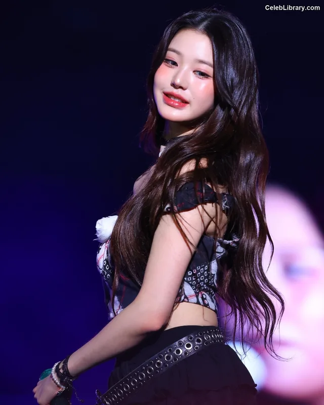 Jang Won-young  장원영 WONYOUNG photo 9 of 5846