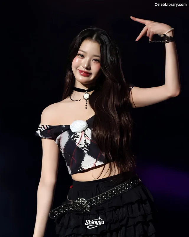 Jang Won-young  장원영 WONYOUNG photo 12 of 5846